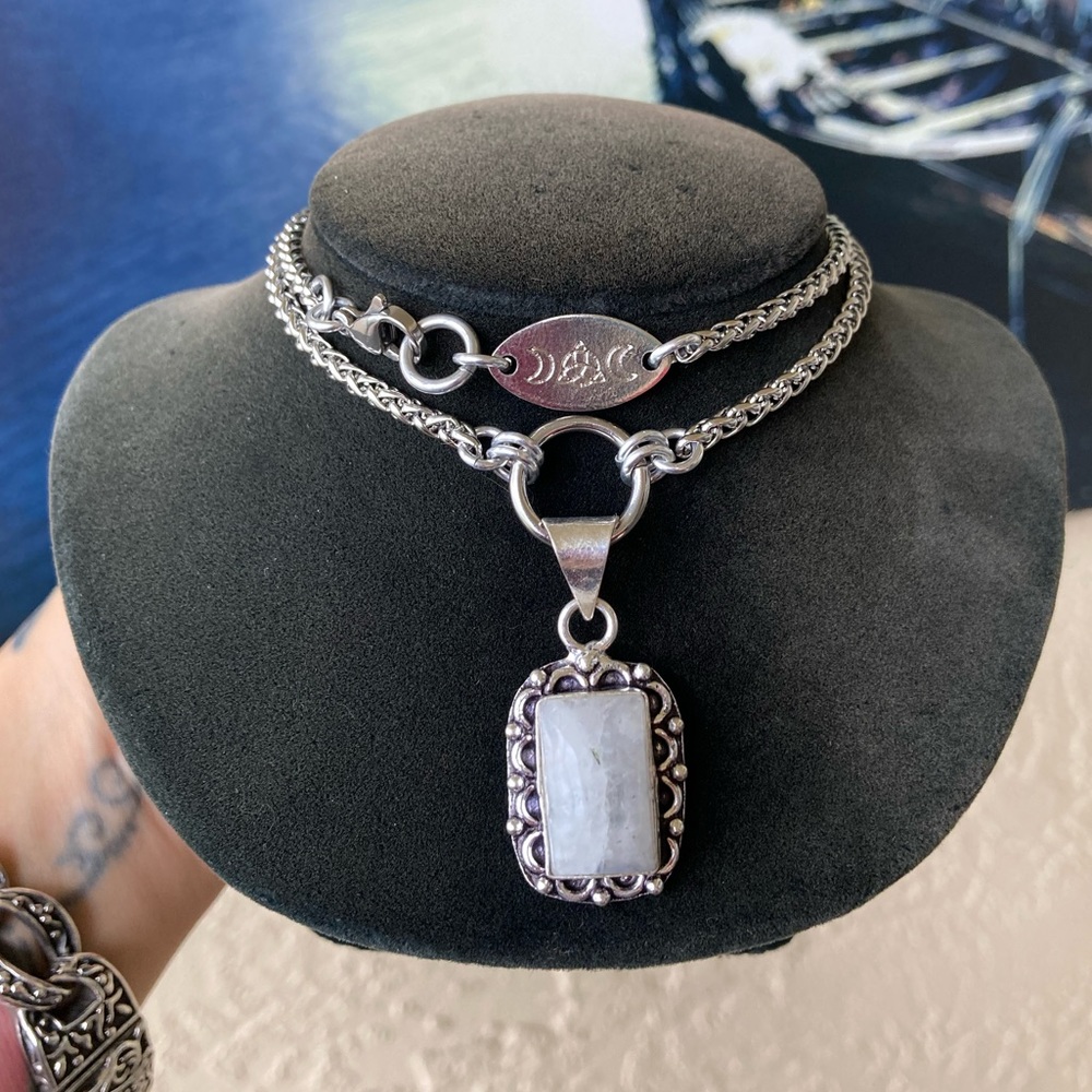 925 sterling silver overlay White quartz gemstone charm boho stone necklace . - Picture 9 of 16